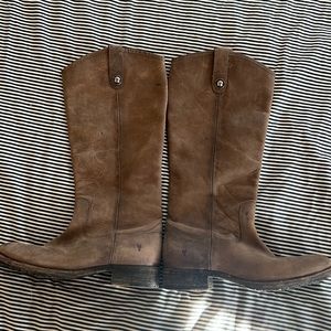 Woman’s 8.5 Ladies Frye Melissa Button lug boots